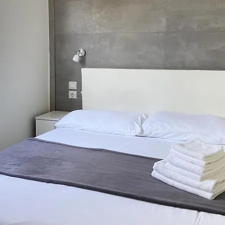 Boutique Mobile Homes Ulikarovinj (adults Only) 4* רוביני